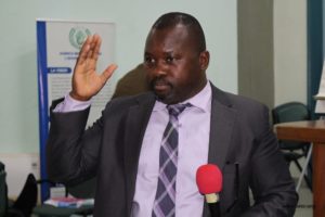 Karim; principal formateur de l'atelier